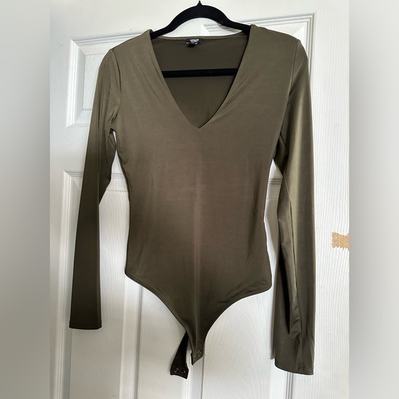 Express Tops - Long Sleeve Body Suit